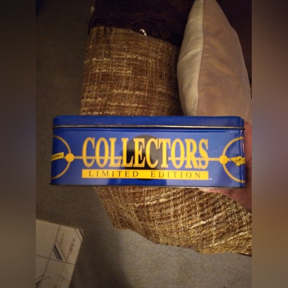 Collectible limited edition tin - Picture 2 of 3